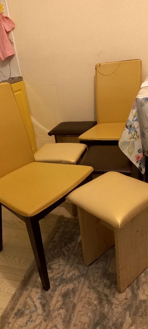 стулья бу астана - Мебель
Продам б/у столы и парты в хорошем состояни