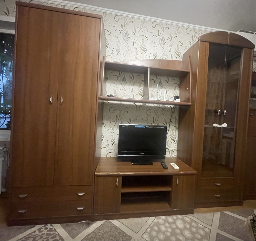 Шкаф для одежды и посуды
