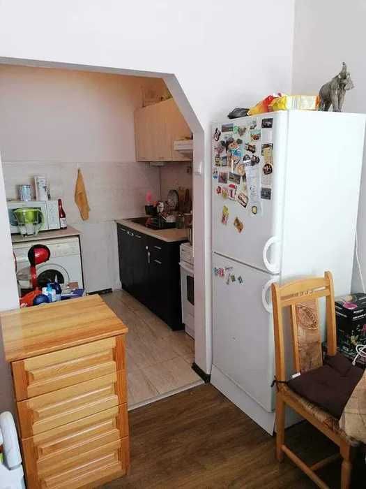 Дава се под наем Двустаен апартамент в Бургас, Славейков - 42 кв.м за 140 € - Снимка #2