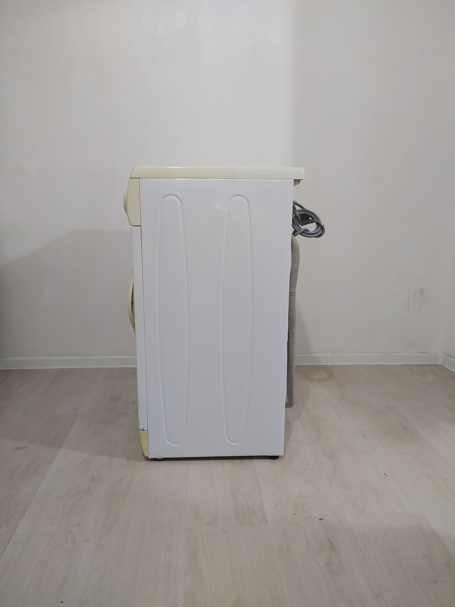 Продам стиральную машину LG на 5KG Купить в Алматы