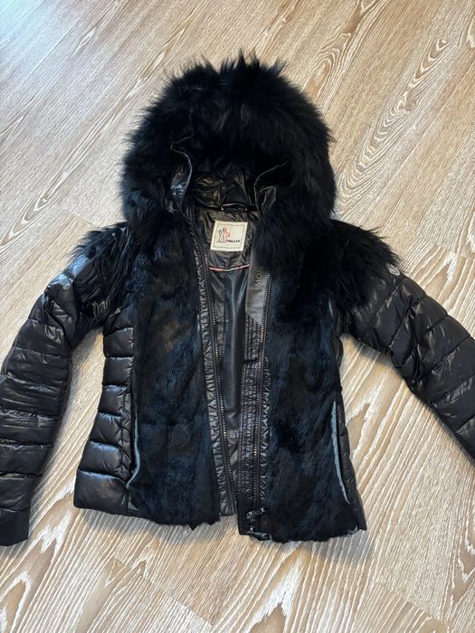 Vand geaca Moncler originala