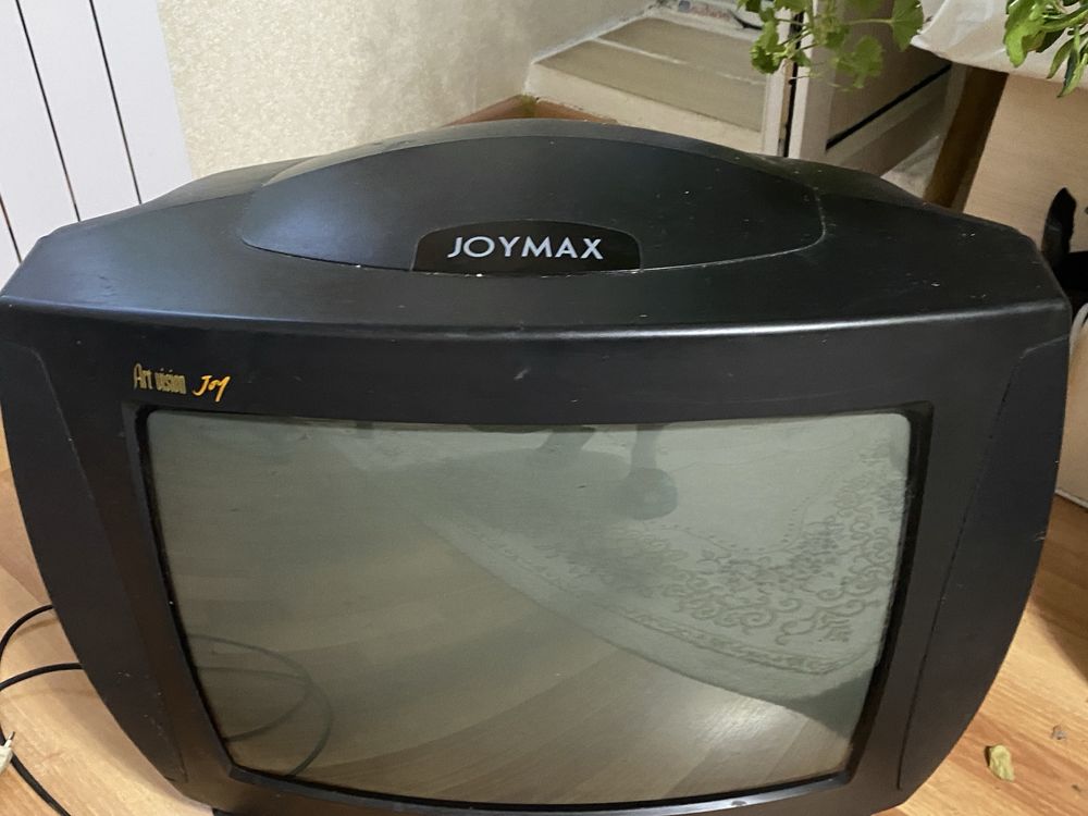 Продается реаритетный телевизор -  LG JOiMAX 23 system