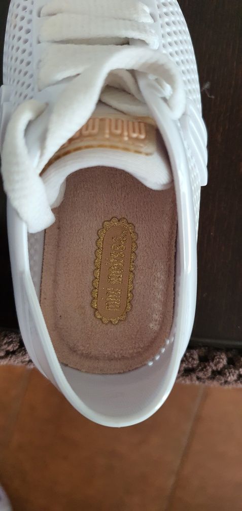 Mini Melissa 21 номер, Нови