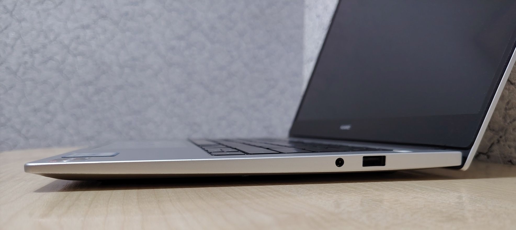 HUAWEI D14 14" IPS FHD/AMD RYZEN 5 3500U/8GB DDR4/512GB NVMe/Подсветка