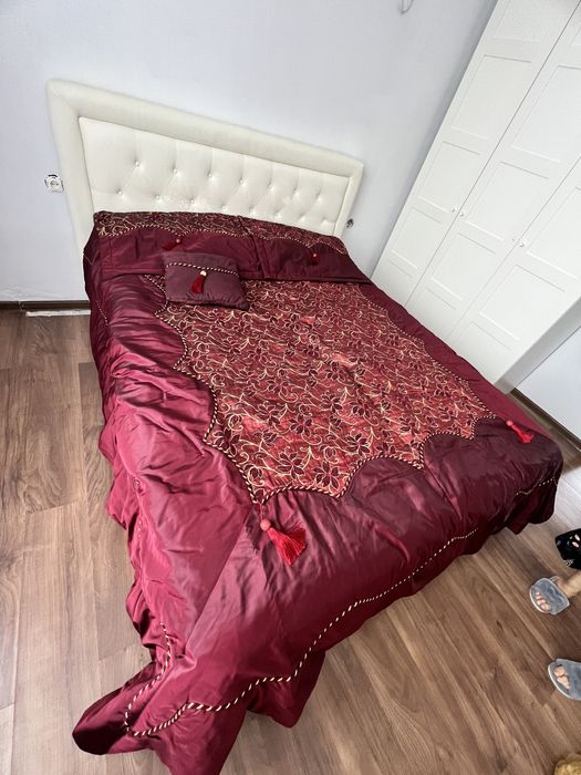 Покрывало с наволочка и