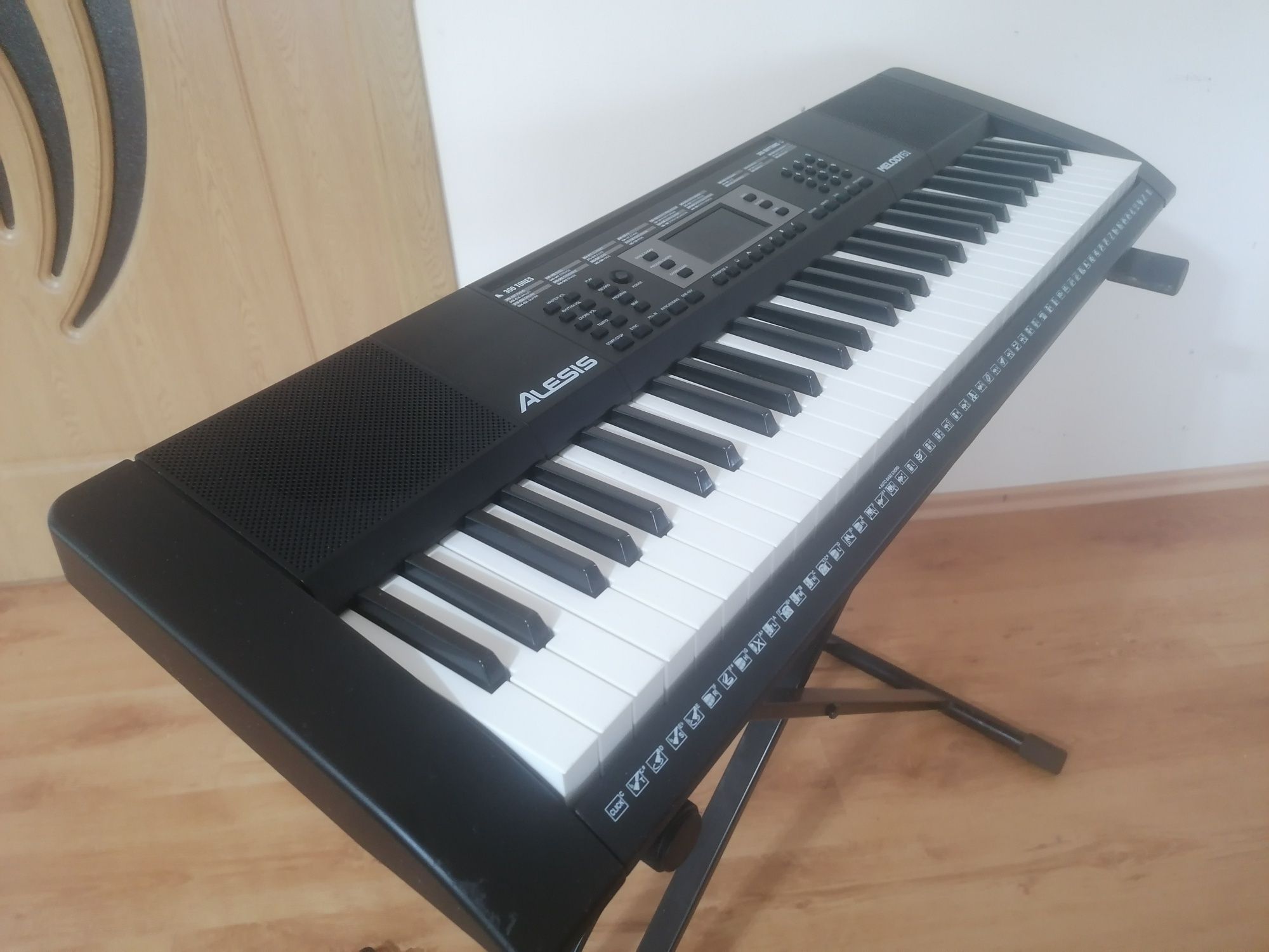 ALESIS Melody-61 78polifonic Display
