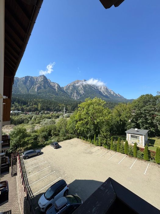 Inchiriez apartament doua camere Busteni ,Prahova, minim un an.