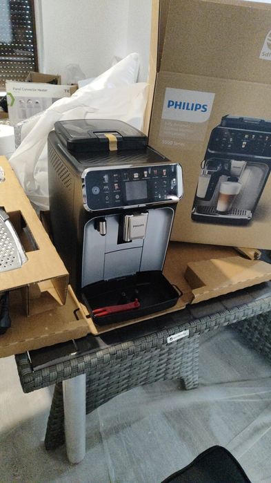 Espressor automat philips seria 5500 5547/90