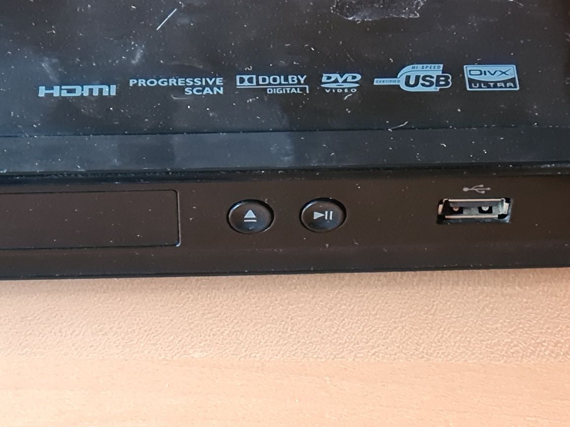 Philips dvd  player stik, hdmi in stare foarte buna