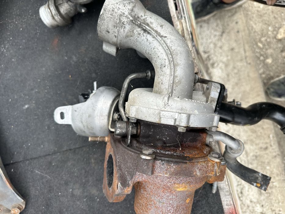 Турбо компресор турбина GTB1449VZ Citroen C4 C5 DS 4 DS4 ds5 2.0HDi