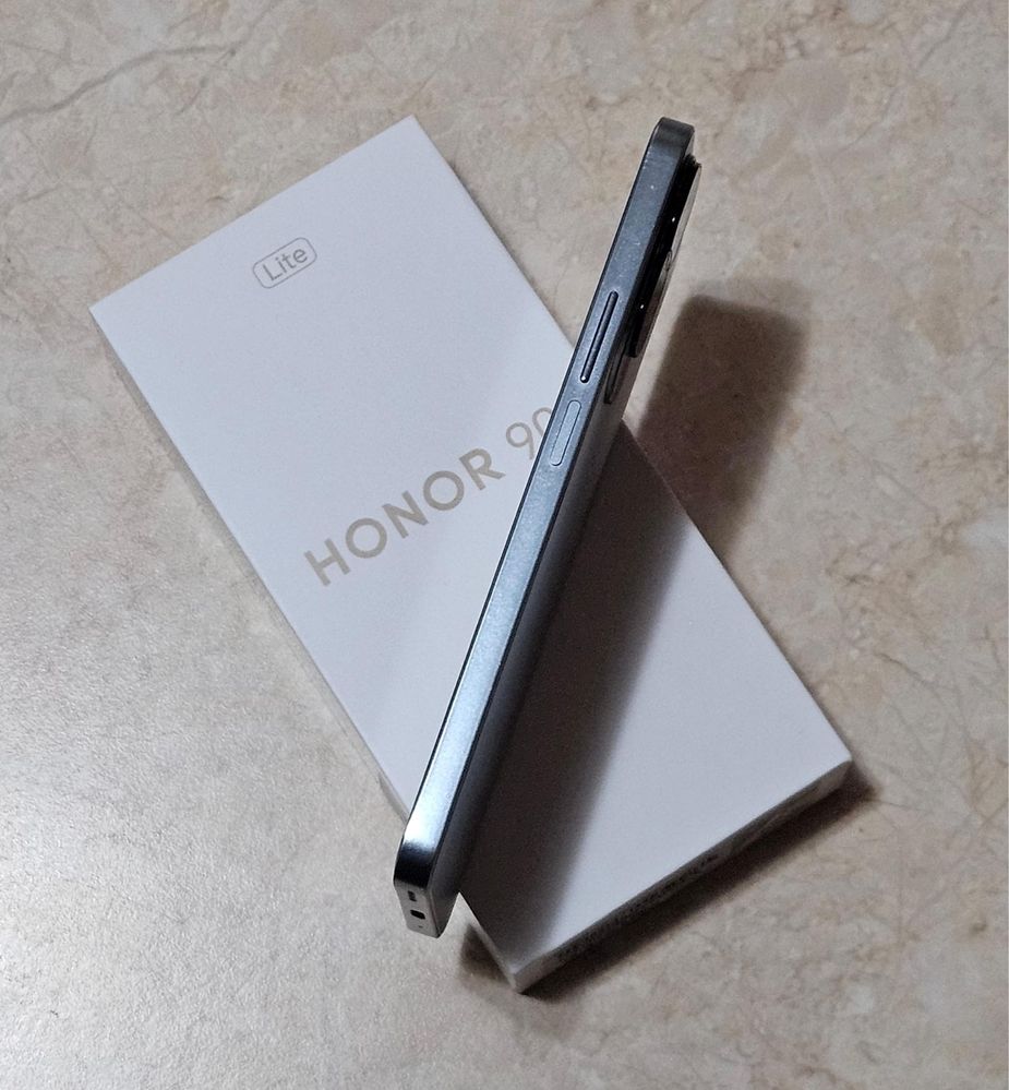 Honor 90 Lite 256 gb ca NOU impecabil