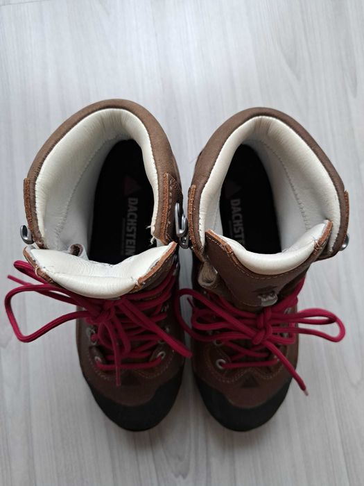 Дамски туристически обувки Dachstein