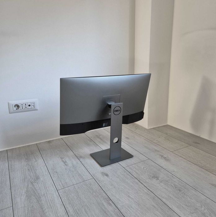 Monitor Dell UltraSharp U2719DC, 27 inch, IPS, QHD, USB-C Hub, 65W PD