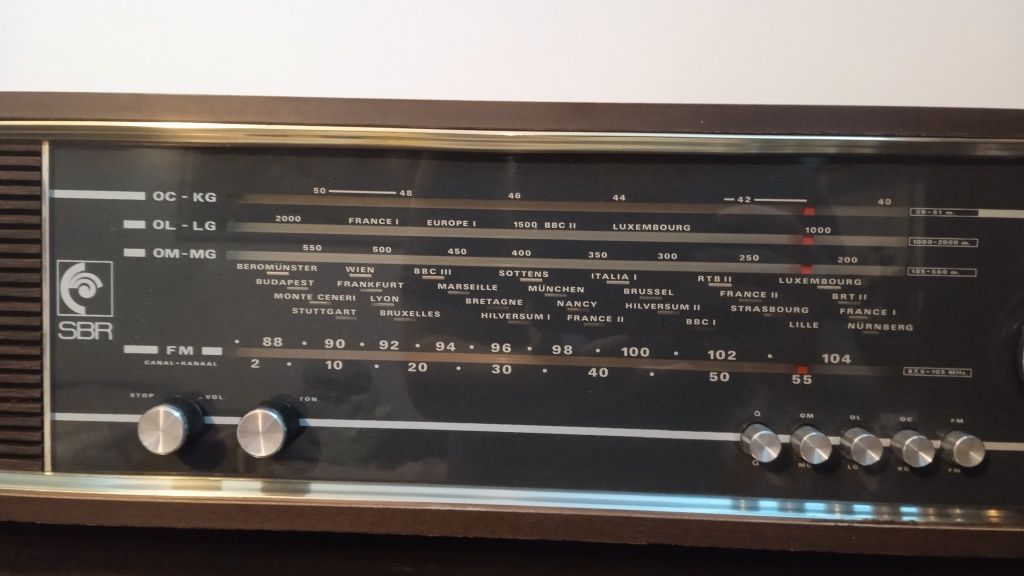 Radio AM/FM/SW/LW vintage de colectie functionabil SBR-R33 Belgia 1968