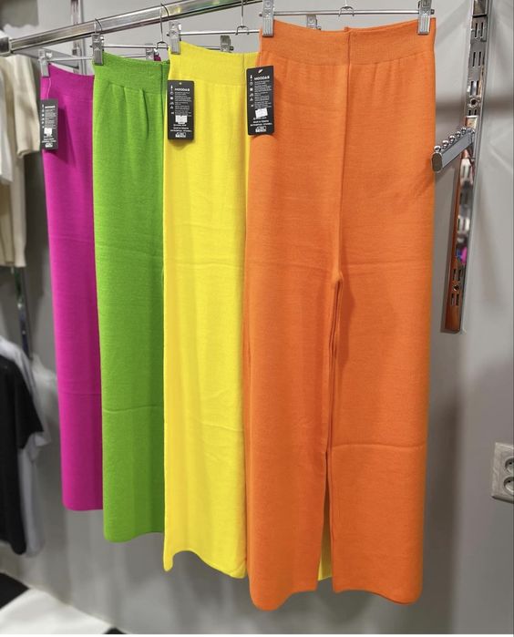 Вязаные женские штаны