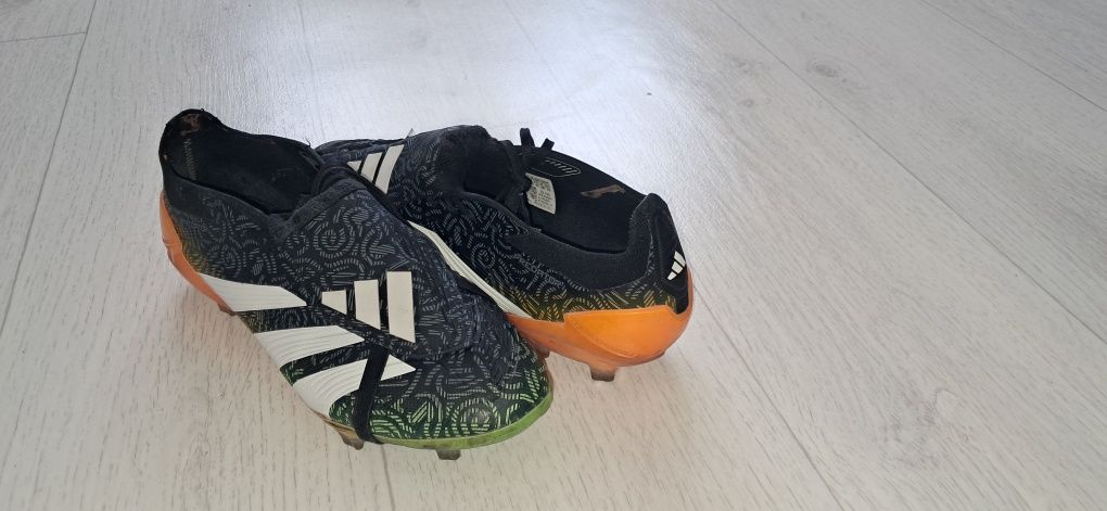 Бутсы Adidas Predator 43 размер — состояние отличное, срочно продаю!!