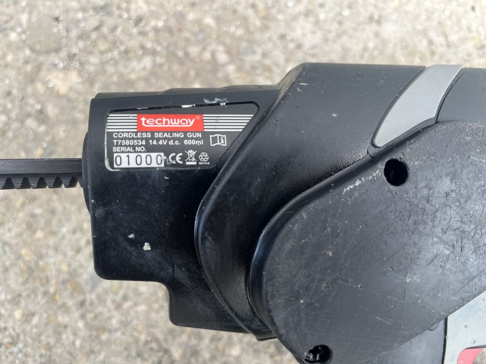 Pistol de silicon cu acumulator Niko 14.4V Profesional