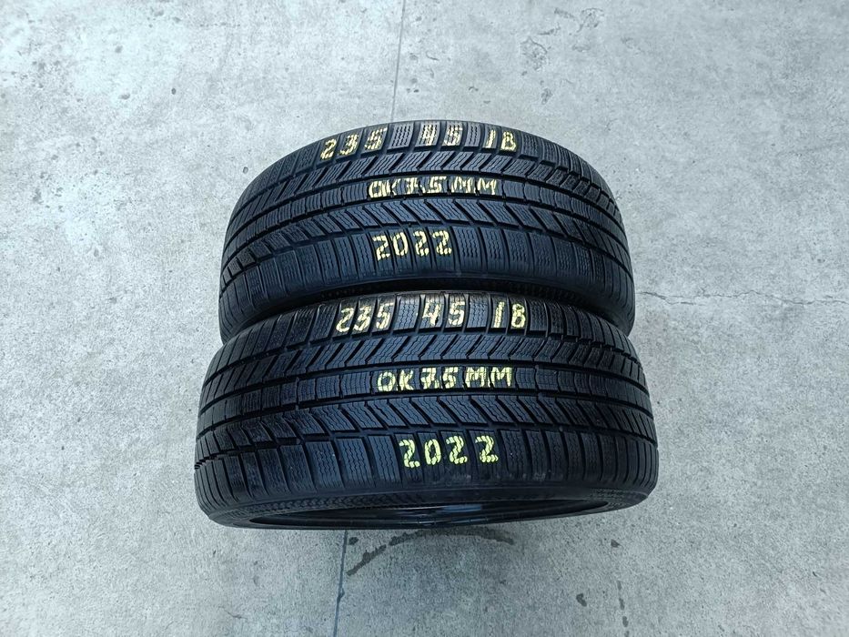Doua anvelope de iarna 235 45 18 continental wintercontact TS870P