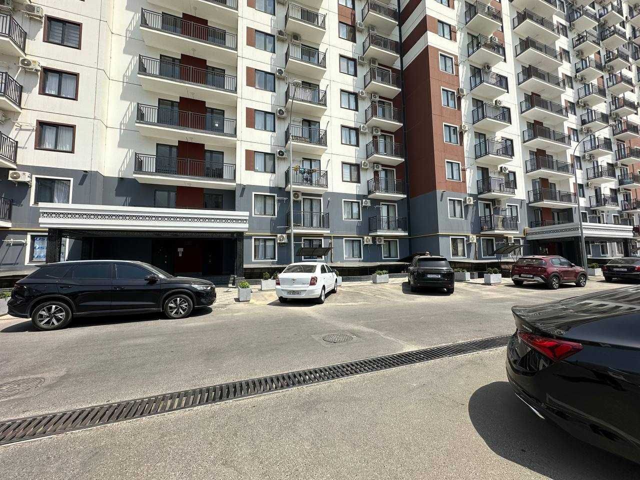 Сдаётся коммерческое помещение ЖК Чакар Дружба Народов
