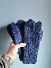 Mănuși din lână tricotate manual