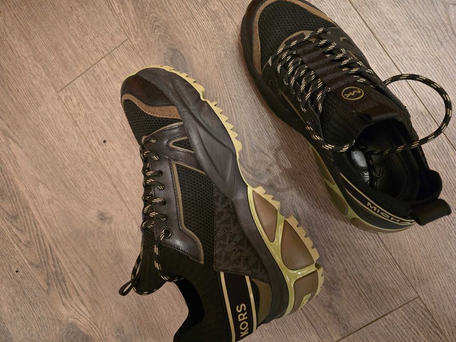 Michael Kors чисто нови