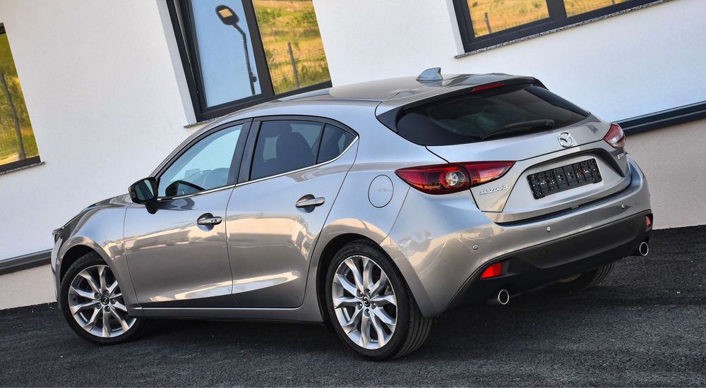 Mazda 3 SKYACTIV-G 120 Center-Line