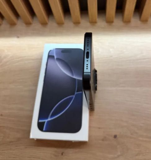 iPhone 16 Pro 128 GB Black Titanium (без забележка)