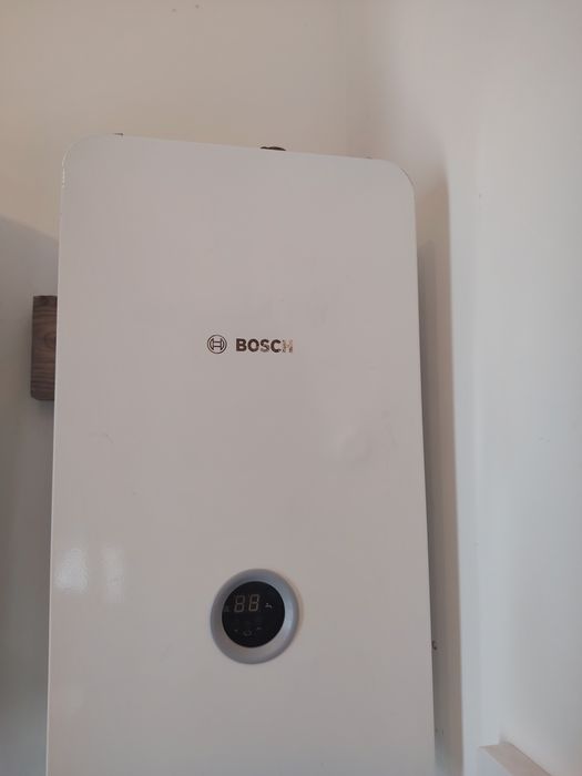 Vand centrala electrica Bosch