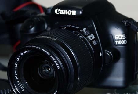 Зеркальный фотоаппарат Canon EOS 1100D Кенон