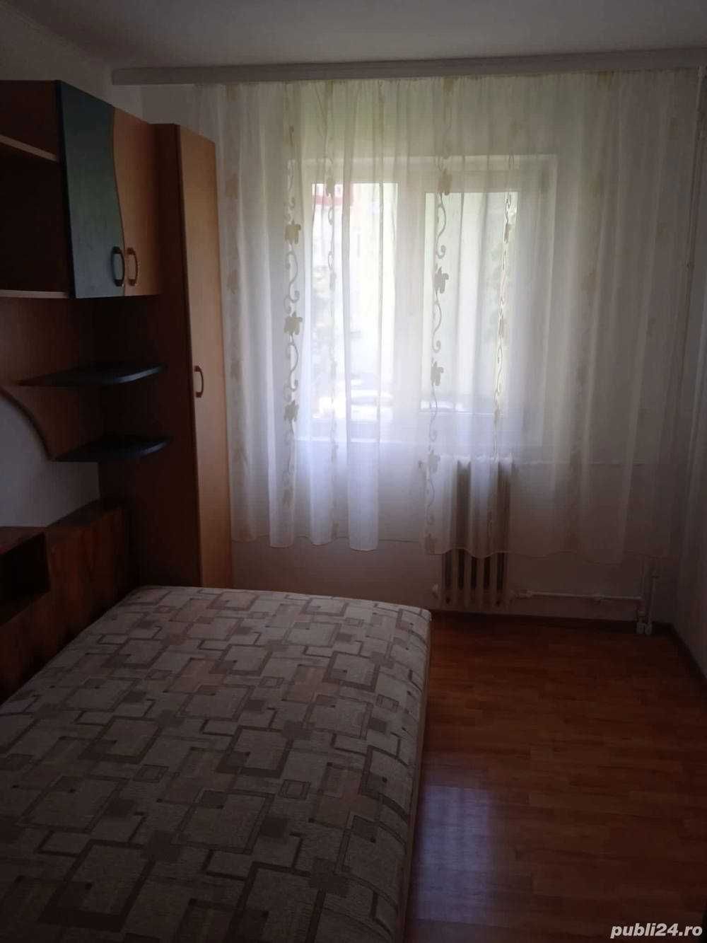 Apartament 3 camere semidecomandat, Zona TicTac