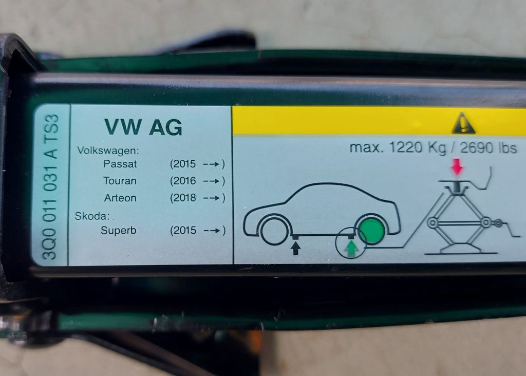Set de cric + cheie + husă original VW AG de Volkswagen, Skoda