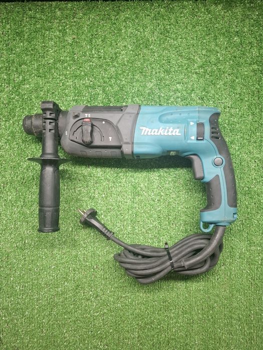 Перфоратор на Makita HR2470