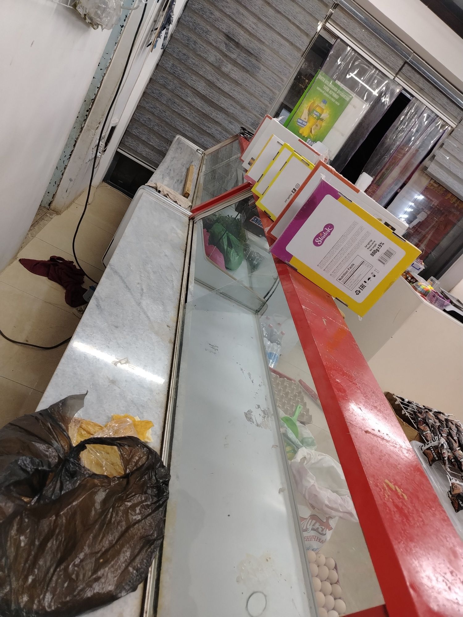 Xaladenlik dukonga kalbasa va sut mahsulotlari uchun