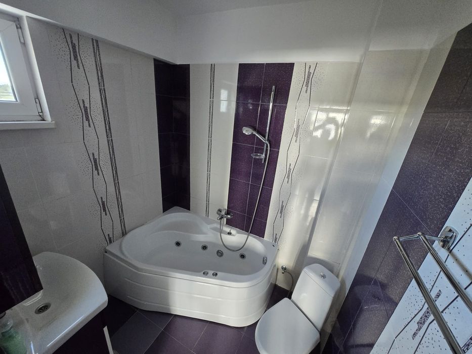 Inchiriere apartament  3 camere