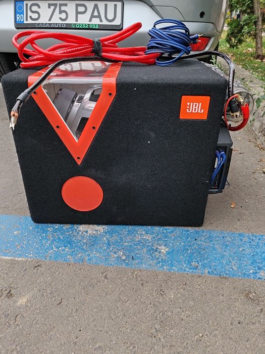 Subwoofer, stare funcțională ireproșabila, impecabil, complet, 200 w