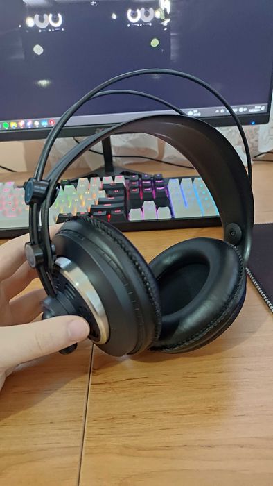 AKG K240 MK II Студио Слушалки [КАТО НОВИ]