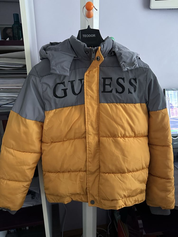 Зимно яке за момче на GUESS