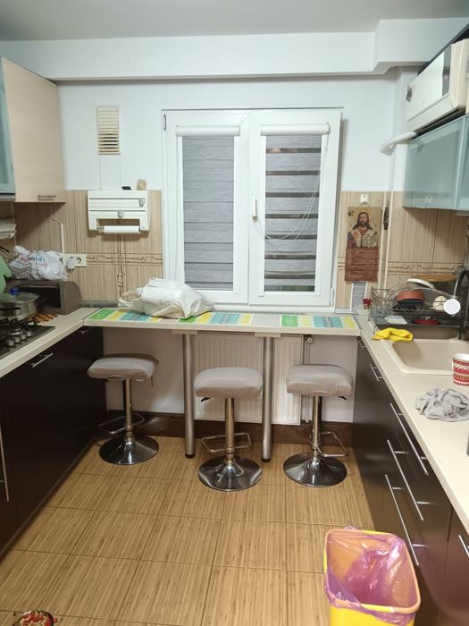 Apartament 3 camere et 1/4 + parcare + loc boxa/centrala/ proprietar.
