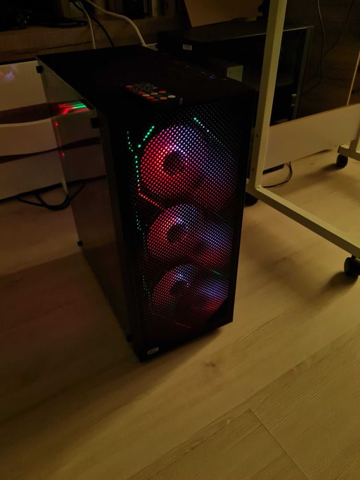 Calculator | PC Gaming cu Garantie | Ryzen 7 32gb ram rtx 3060 12GB