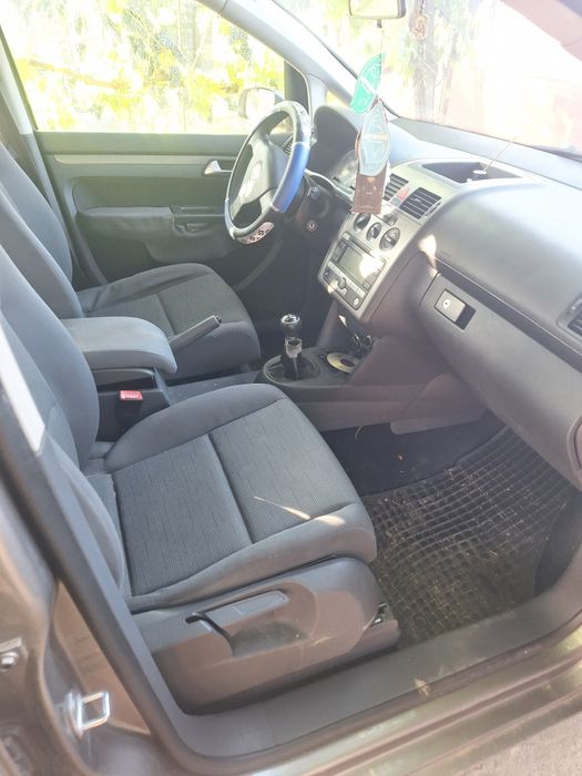 VW Touran an 2009 acte în regula