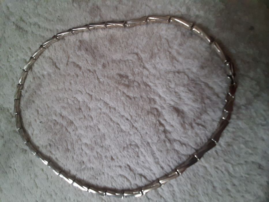 Сребърни колиета