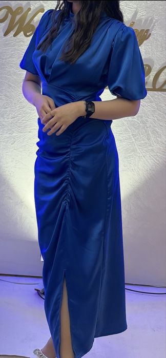 Продаётся красивое вечернее платье.