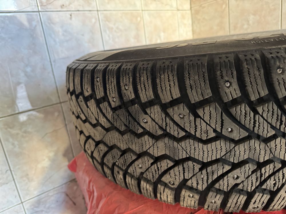 Резина с дисками зимняя 245/70 r16