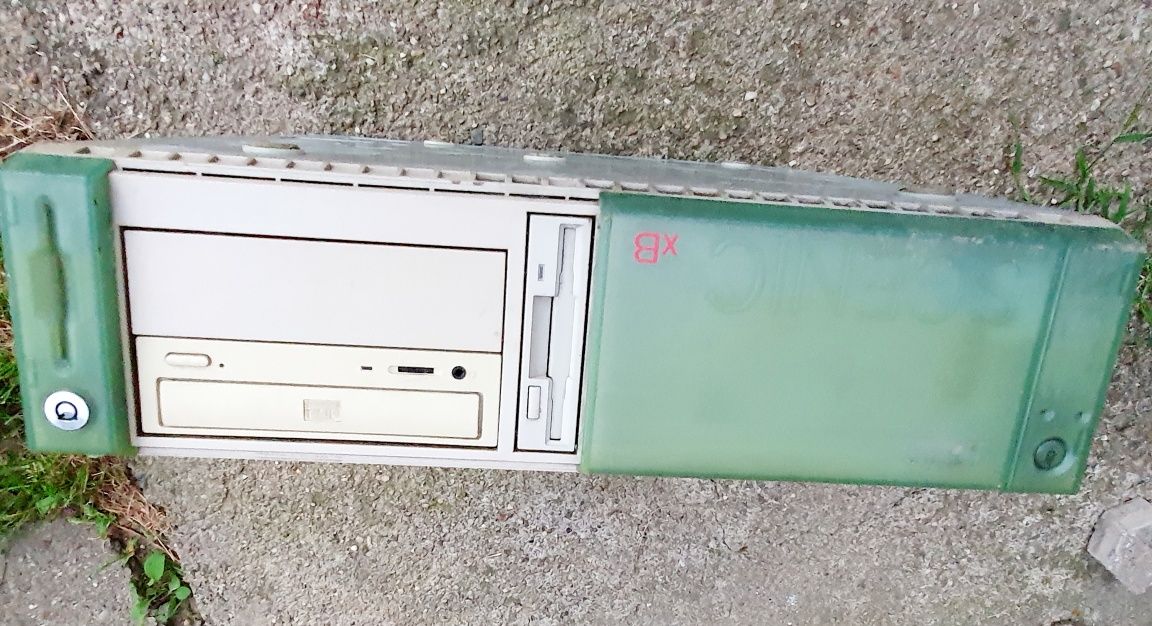 PC Colectie Pentium3 Fujitsu Siemens Xb -1107 calculator exponat