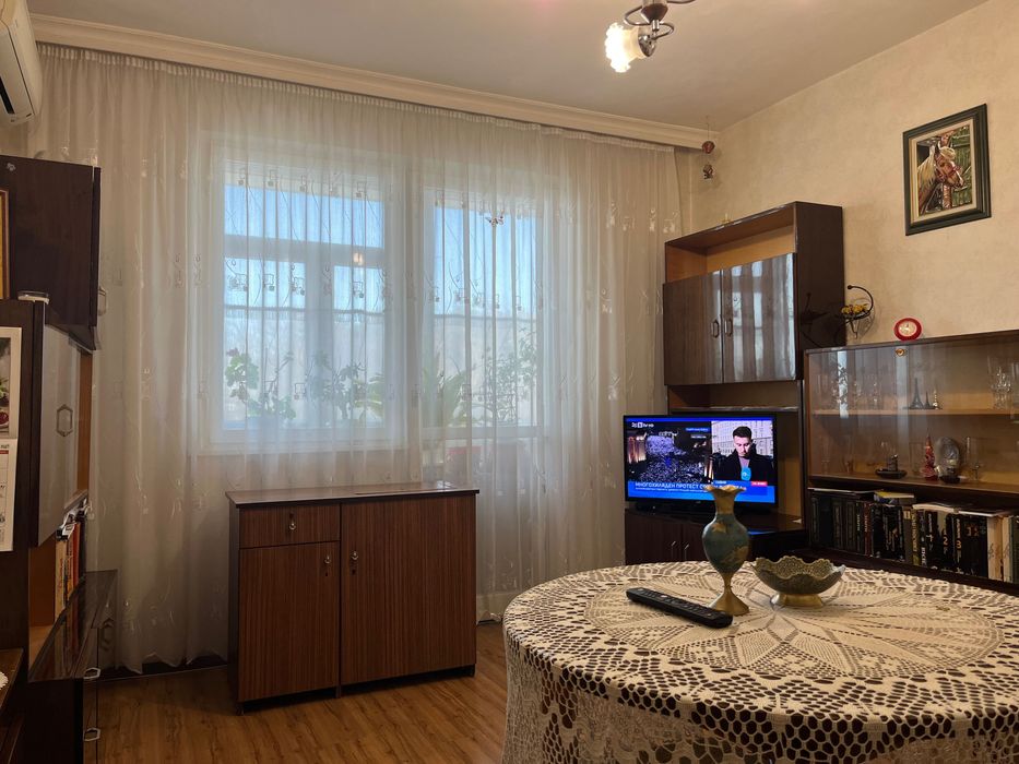 Тристаен апартамент под наем дългосрочно