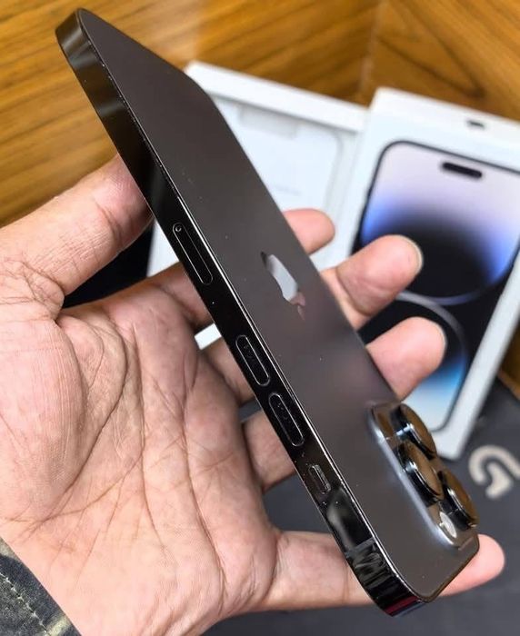 iPhone 14 PRO MAX de 256 GB cu 98% Bateria