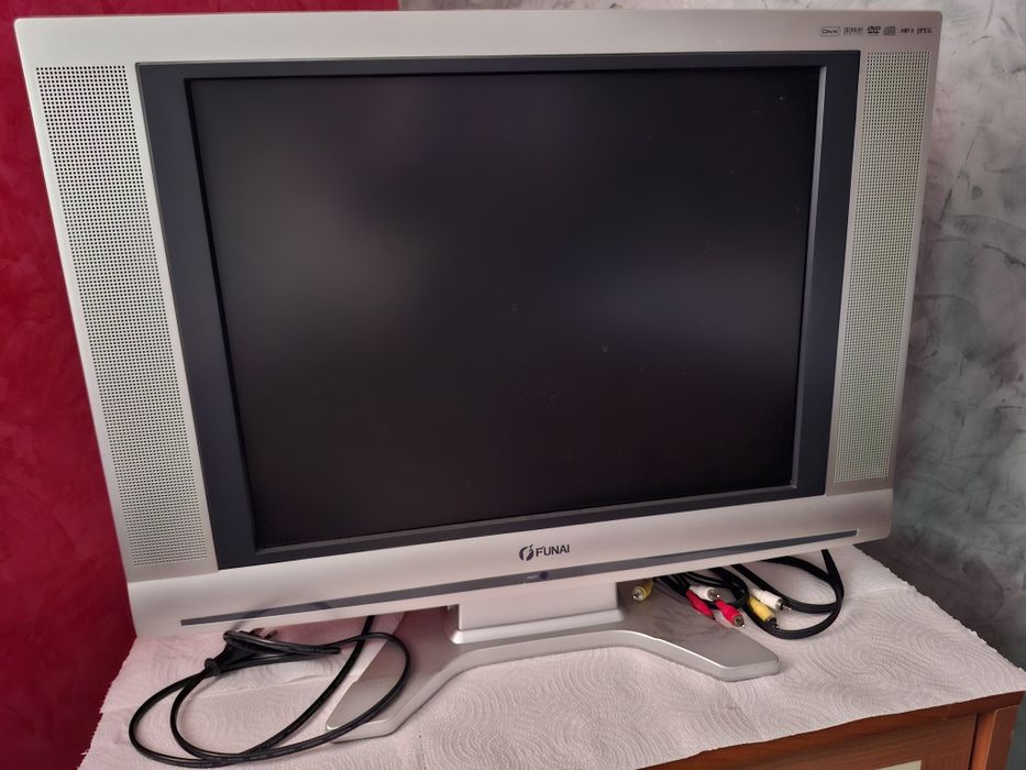 Televizor LCD  FUNAI cu CD - DVD  60 cm