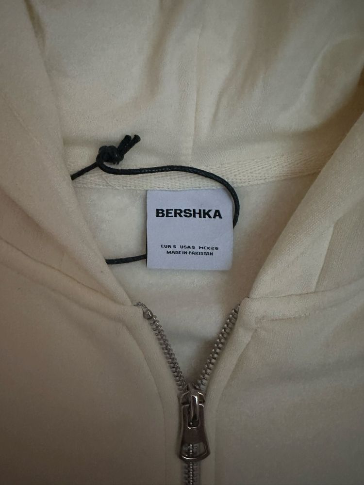 Дамски суичър Bershka  размер S