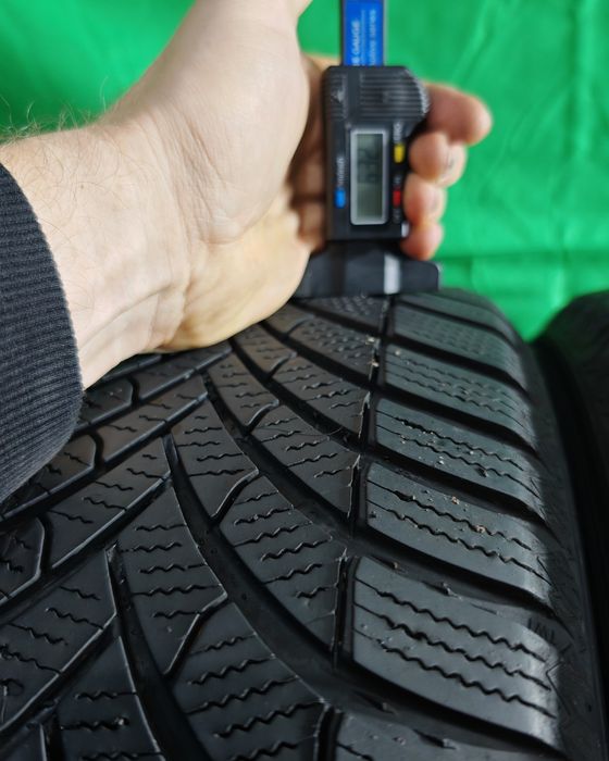 215/55R17 Semperit 2023 by continental stare foarte buna