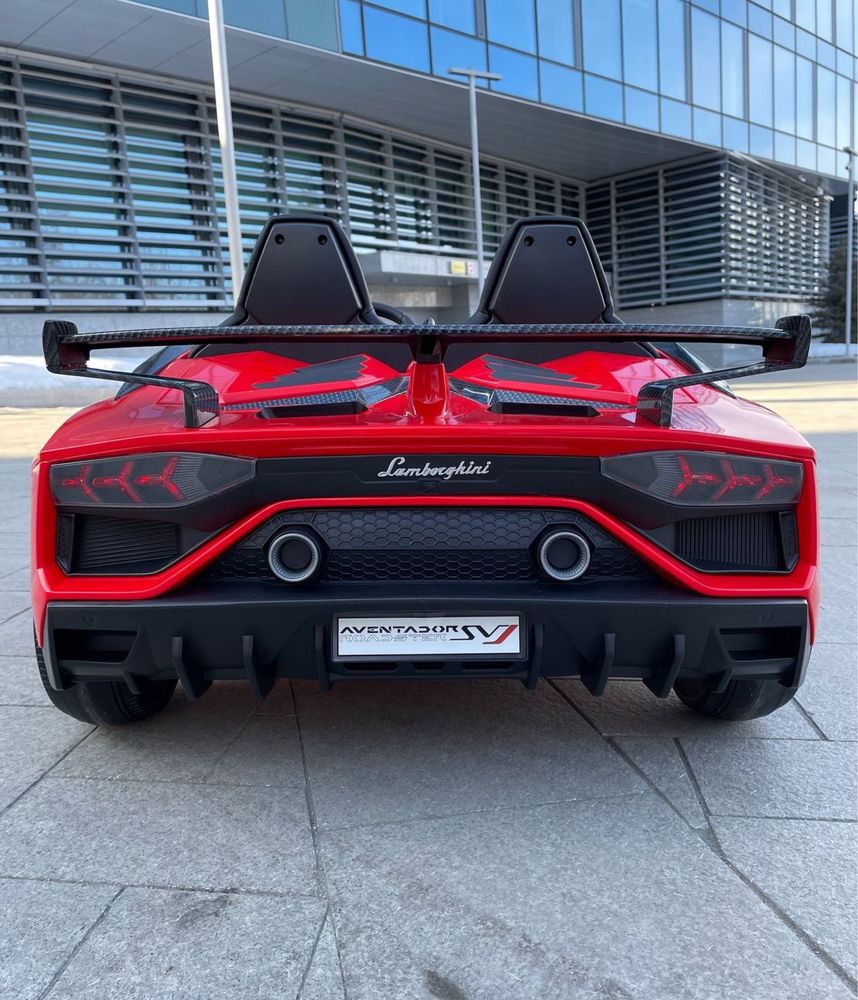 Детский электромобиль Lamborghini Aventador SVJ 24V с монитором